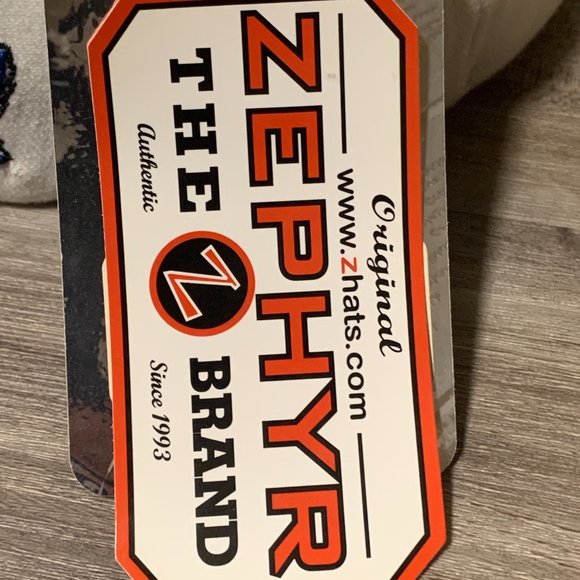 Zephyr | Authentic Signed Tags On Toronto Maple Leafs Hat Signed by James Reimer - Picture 5 of 8